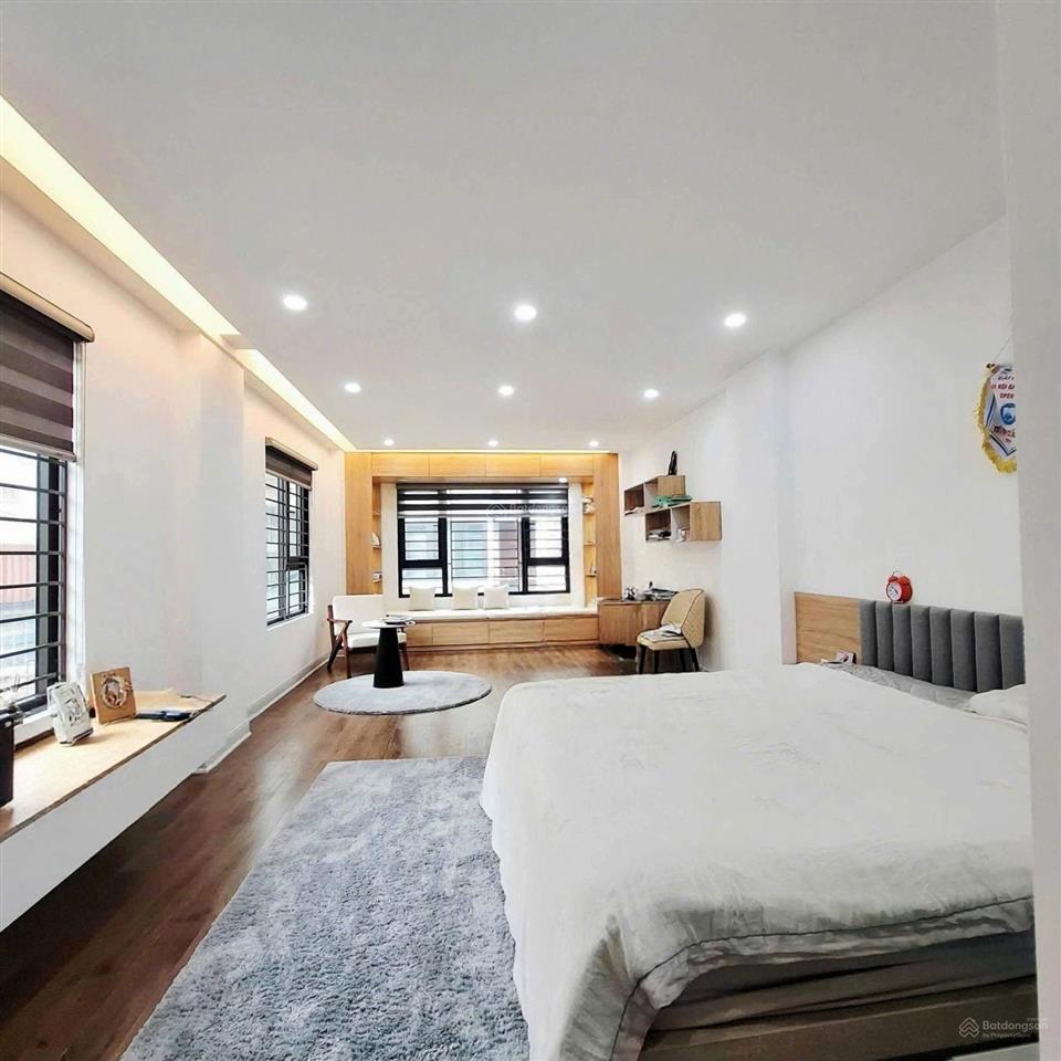 Bán nhà nguyễn văn huyên 48m2*6t thang máy, ô tô đỗ cửa, nhà mới ở ngay, ngõ thông tứ tung 15.8 tỷ