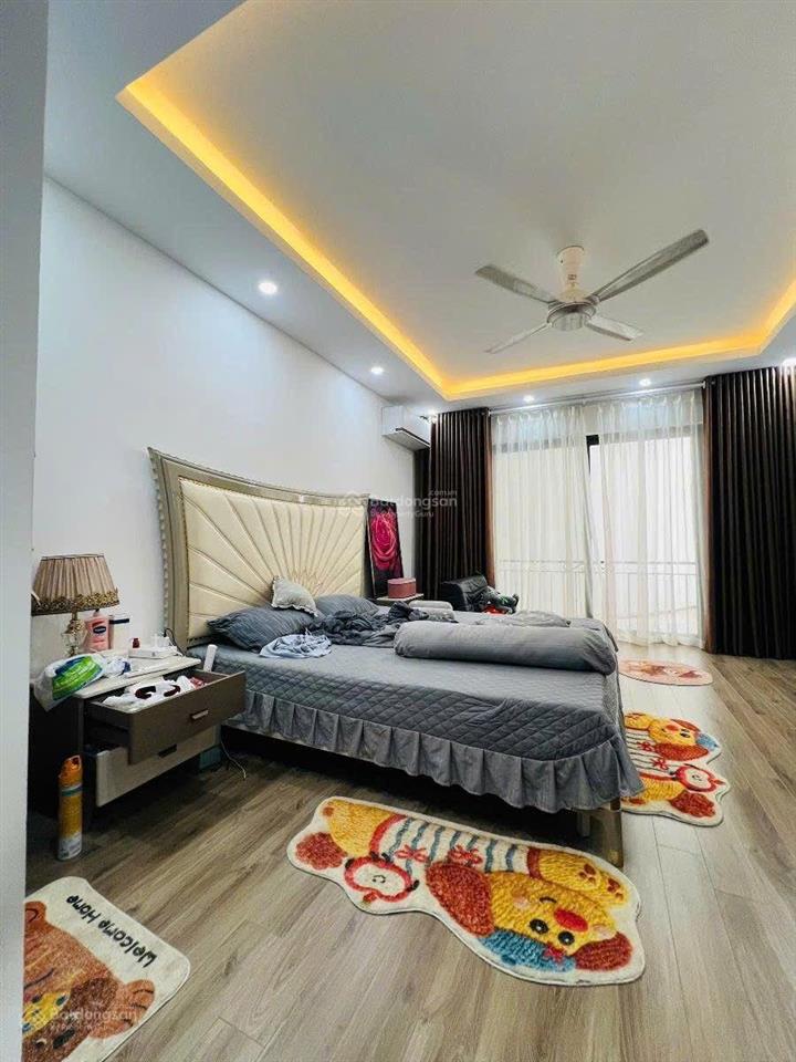 Nhà nguyễn văn huyên 46m2*6t xây mới, thang máy sịn, ô tô đỗ cửa, ngõ thông, full nội thất, 15.8 tỷ