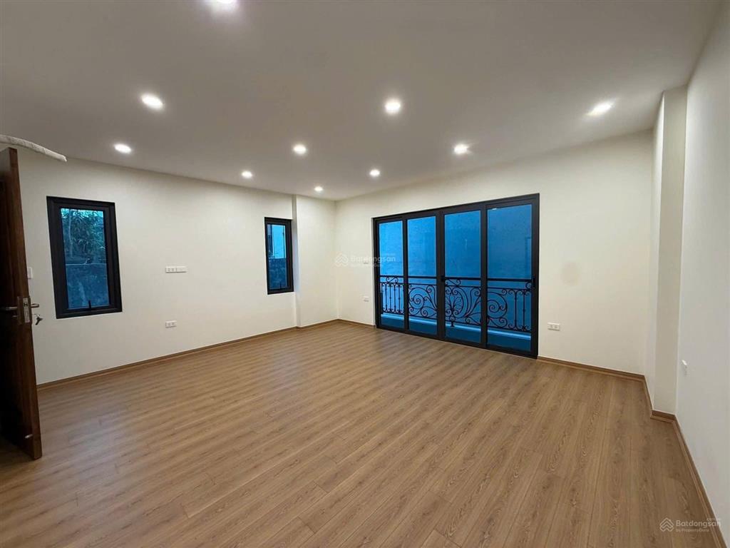 Phân lô đông quan, cầu giấy 55m2*6t, mt6m, lô góc, gara ô tô 7 chỗ, ngõ thông bàn cờ, nhà mới 21 tỷ