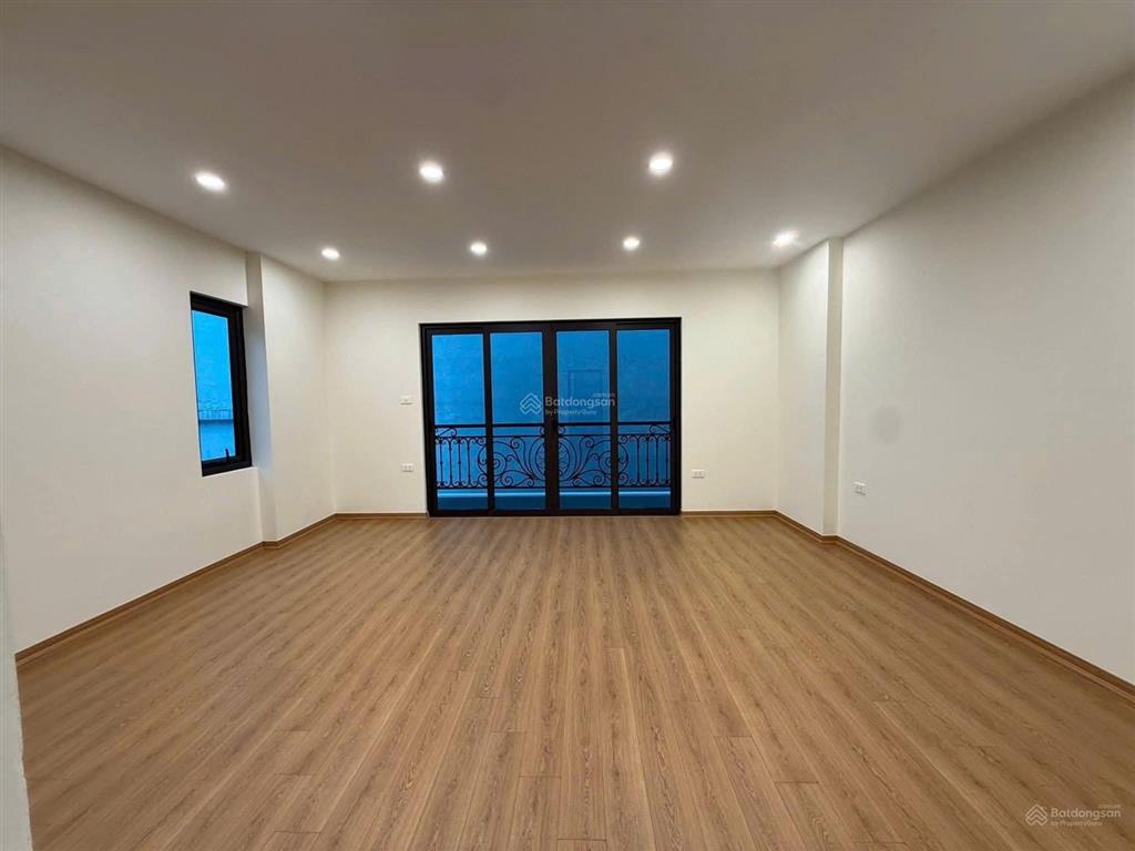 Phân lô đông quan, cầu giấy 55m2*6t, mt6m, lô góc, gara ô tô 7 chỗ, ngõ thông bàn cờ, nhà mới 21 tỷ