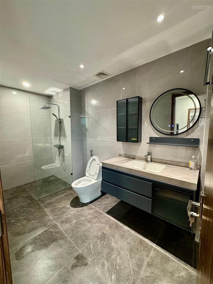 Nhà đông quan 46m2*6t, ngõ thông kinh doanh, ô tô đỗ cửa, nhà mới ở ngay, full nội thất, 15.8 tỷ