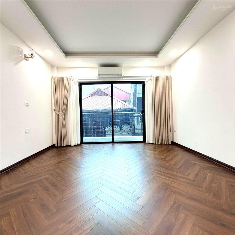 Nhà nguyễn phong sắc 36m2*6t thang máy, cách phố 2 nhà, ngõ thông vòng quanh, nhà mới đẹp, 11.6 tỷ