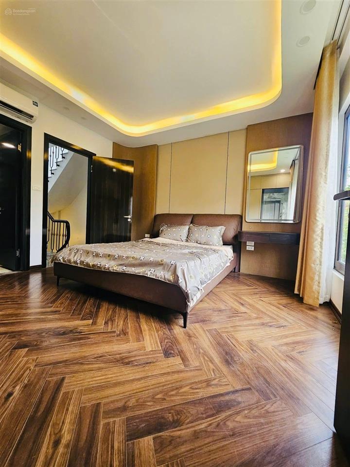 Nhà trung kính to 40m2*7t thang máy, phân lô bàn cờ, ô tô đỗ cửa, nhà mới full nội thất, 13.6 tỷ
