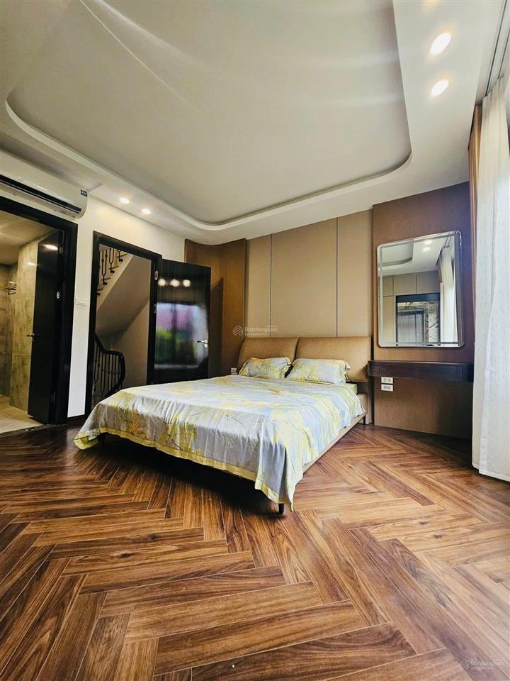 Nhà trung kính to 40m2*7t thang máy, phân lô bàn cờ, ô tô đỗ cửa, nhà mới full nội thất, 13.6 tỷ