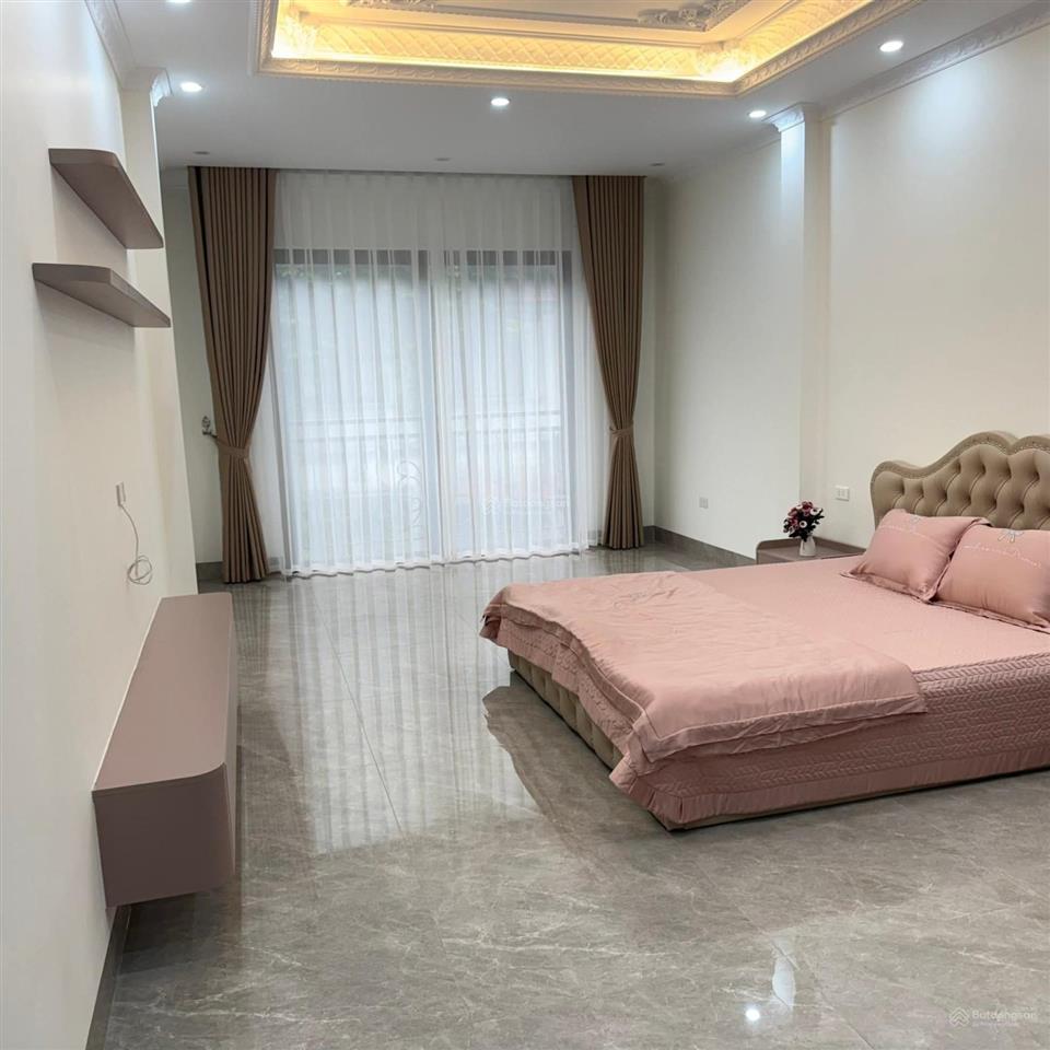 Bán nhà trung kính to 47m2*6t thang máy, ô tô cách phố 20m, nhà mới ở ngay full nội thất, 17 tỷ