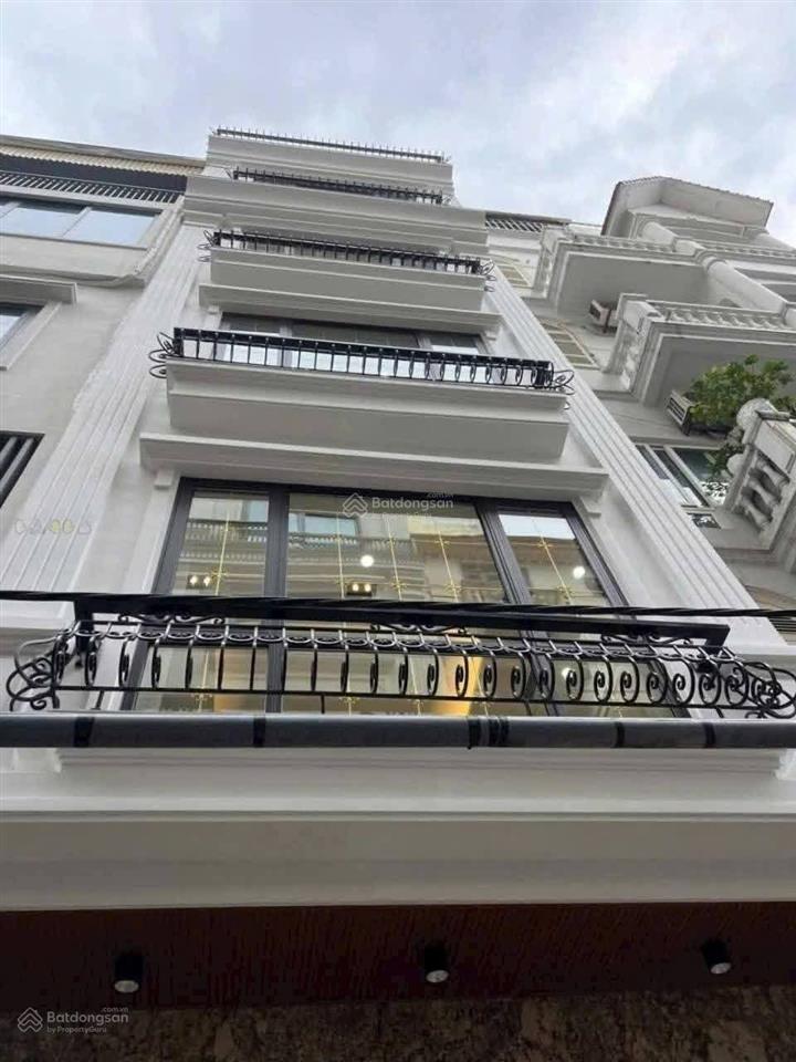 Nhà trần quốc hoàn, 40m2*6t thang máy, gara ô tô, nhà mới đẹp ở ngay, ngõ thông trải nhựa, 17 tỷ