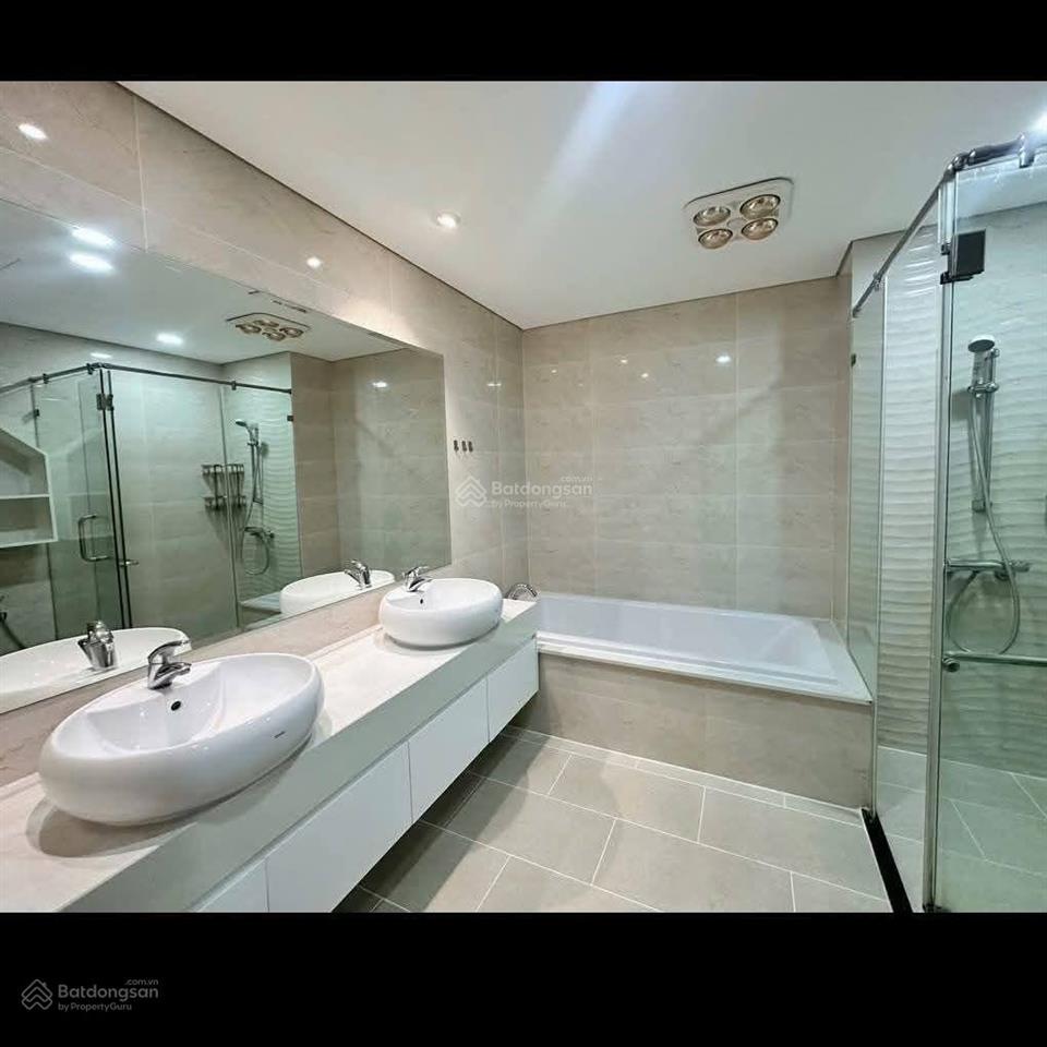 Phân lô hoàng quốc việt 60m2*6t, mt6m, 2 ô tô tránh nhau chạy vòng quanh, 2 thoáng trước sau, 22 tỷ