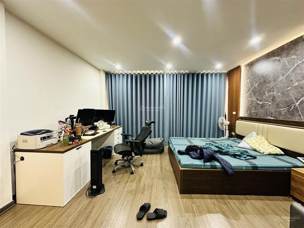 Nhà nguyên văn huyên 55m2*6t thang máy, ngõ thông ô tô tránh, 2 thoáng trước sau, nhà mới 21 tỷ