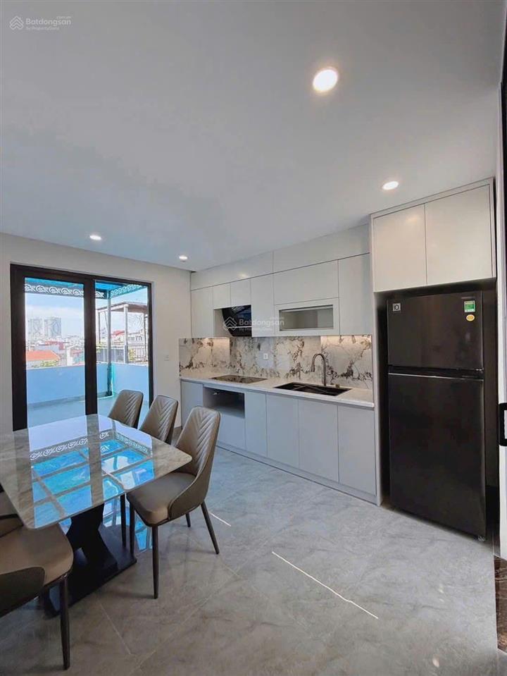 Nhà xuân thủy 37m2*6t thang máy, mặt ngõ thông thẳng tắp, cách phố 2 nhà, ngõ to rộng, ở ngay 12 tỷ