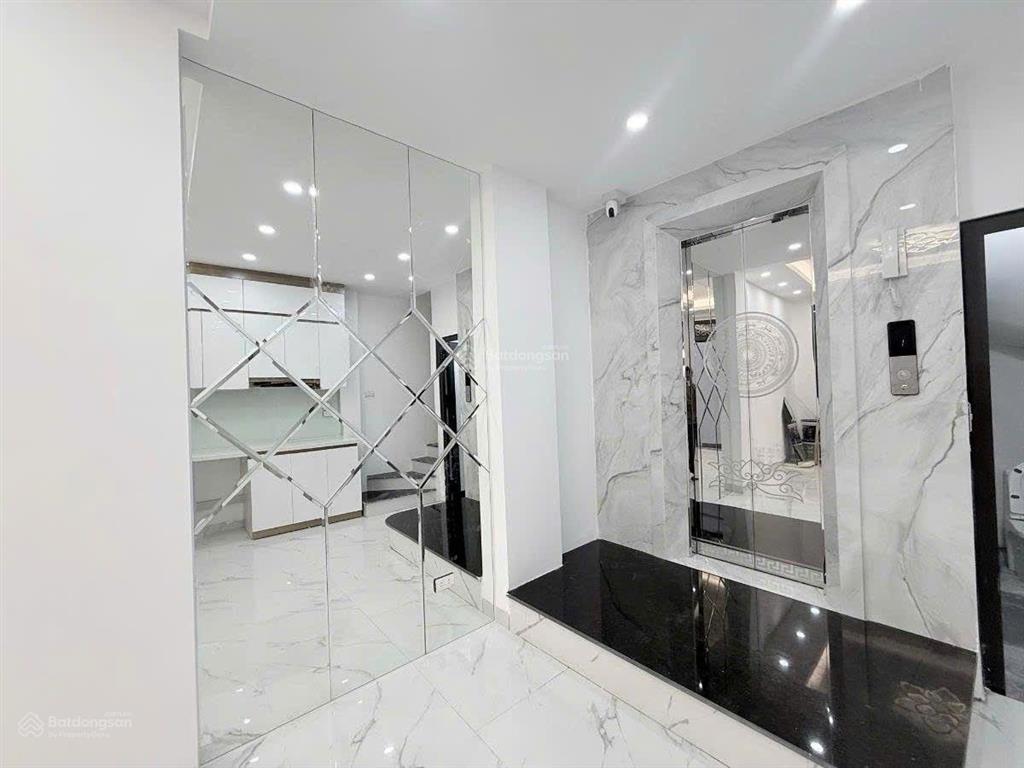 Trần quốc vượng 35m2*6t thang máy, ngõ thông, ô tô đỗ cửa, cách phố 30m, nhà mới đẹp ở ngay, 12 tỷ