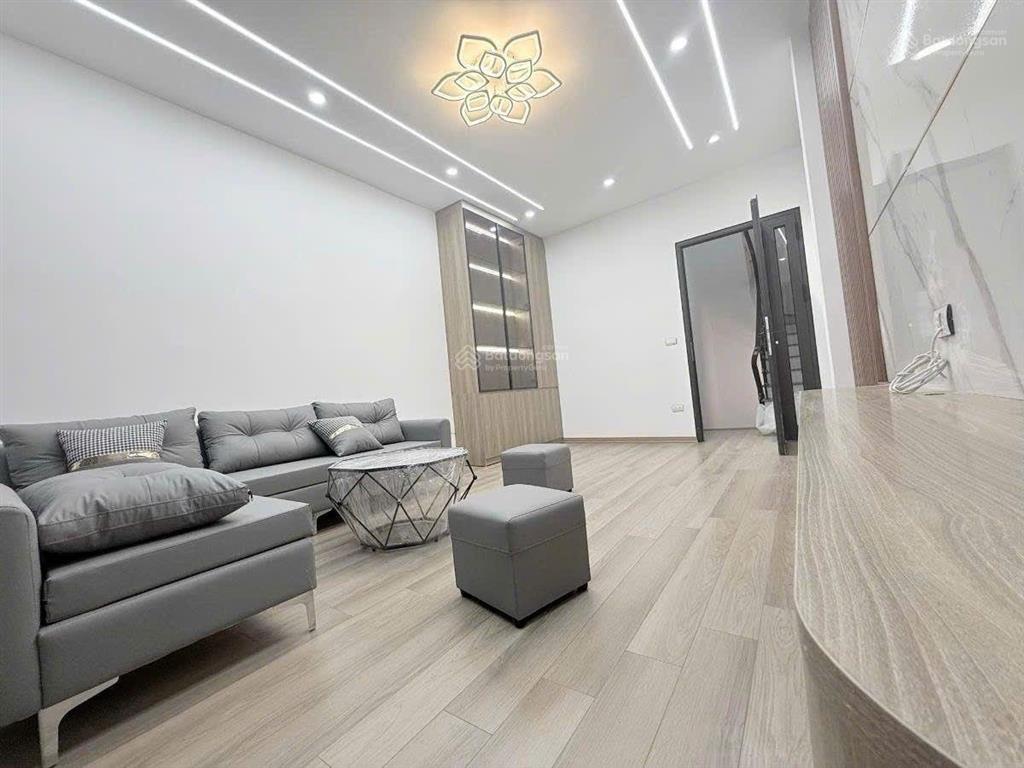 Trần quốc vượng 35m2*6t thang máy, ngõ thông, ô tô đỗ cửa, cách phố 30m, nhà mới đẹp ở ngay, 12 tỷ