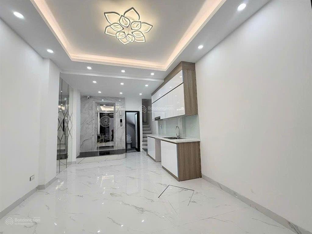 Trần quốc vượng 35m2*6t thang máy, ngõ thông, ô tô đỗ cửa, cách phố 30m, nhà mới đẹp ở ngay, 12 tỷ
