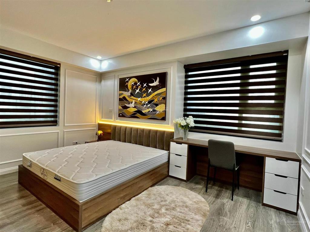Phạm tuấn tài 48m2*6t thang máy, lô góc 2 mặt vỉa hè rộng, mặt ngõ thẳng tắp, cách phố 30m, 23 tỷ