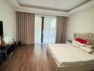Nguyễn văn huyên 35m2*5t, cách ô tô 15m, 1 ngoặt đến nhà, ngõ to rộng, nhà mới đẹp ở ngay, 10.6 tỷ