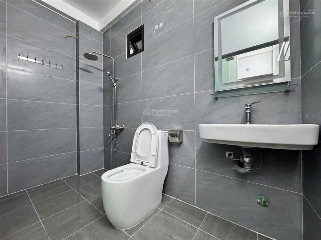Hoàng quốc việt 50m2*6t thang máy, lô góc 2 mặt ô tô tránh vỉa hè, kinh doanh spa, văn phòng, 23 tỷ