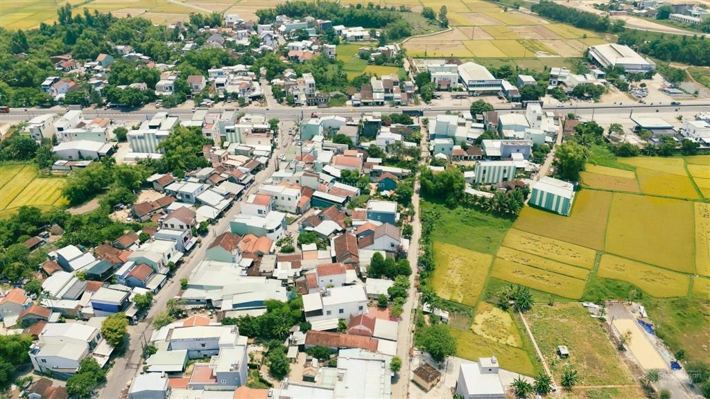 Bán nhanh lô đất vàng 120m2 sát chợ, sát ql1a  liền kề 2 kcn  mua lúc này là trúng sóng