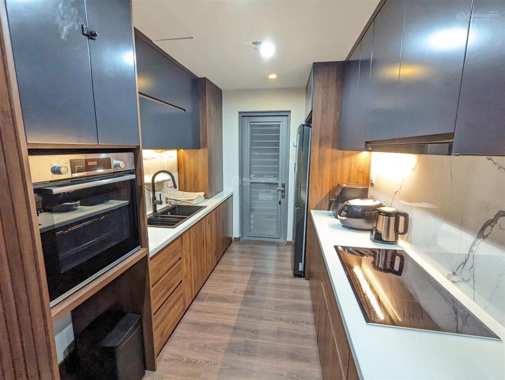 Bán urbanhill phú mỹ hưng 2pn, có ô xe  nhà đẹp vào ở liền   0917 338 *** ms yến