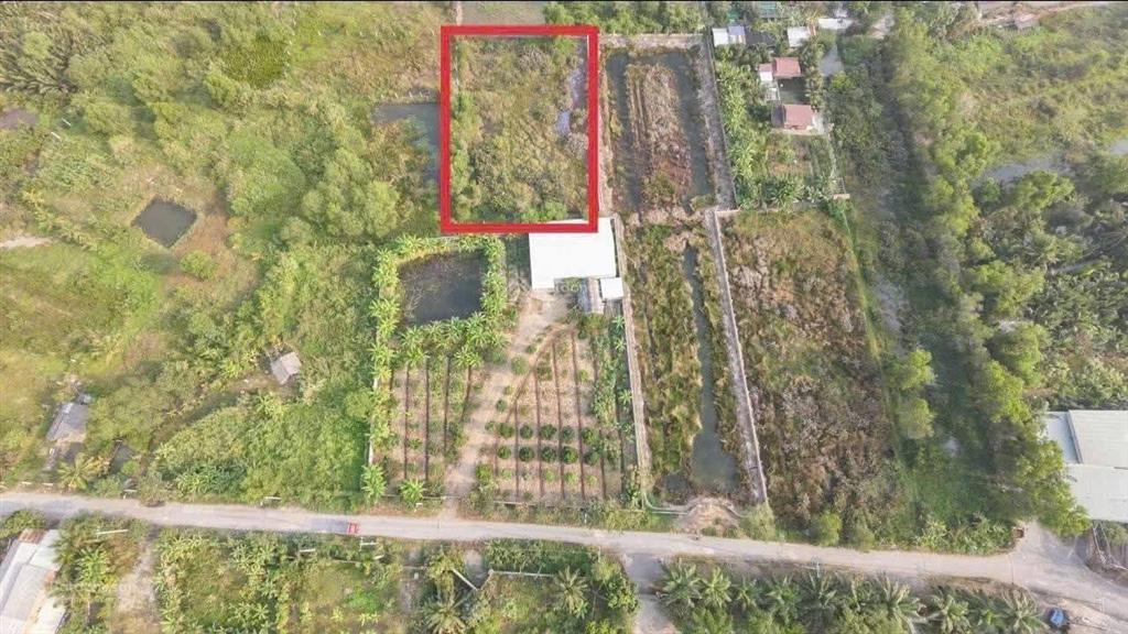Cần bán đất mt ~2500m2 đường d1, q9 đối diện kdl song long 10tr3/m2