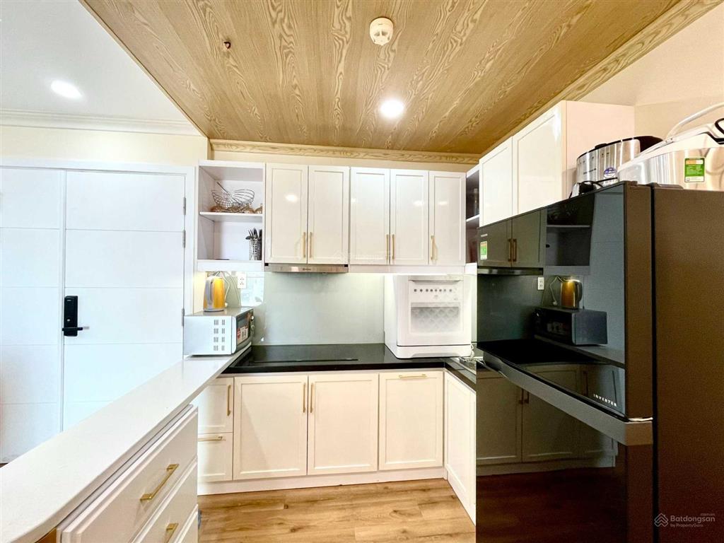 Mình cần bán gấp, giá cắt lỗ, chung cư sky center, căn 100m2, 3pn, 2wc, full nt, giá 6.5 tỷ