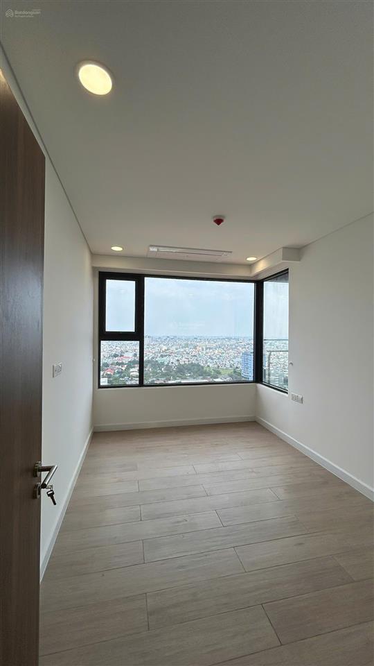 Cho thuê căn hộ 3pn, nt cơ bản, 2wc, 115m2, chỉ 23 triệu ở park legend, tân bình, hcm