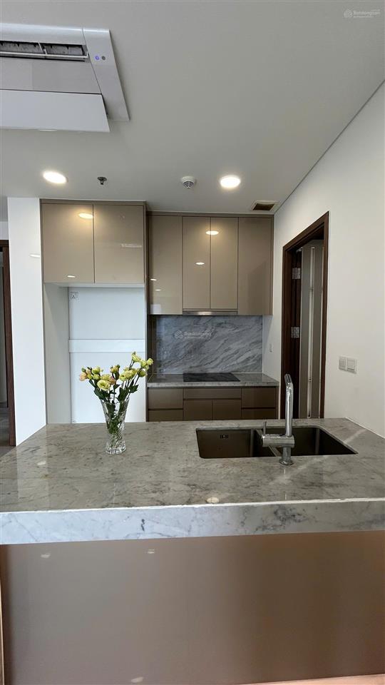 Cho thuê căn hộ 3pn, nt cơ bản, 2wc, 115m2, chỉ 23 triệu ở park legend, tân bình, hcm