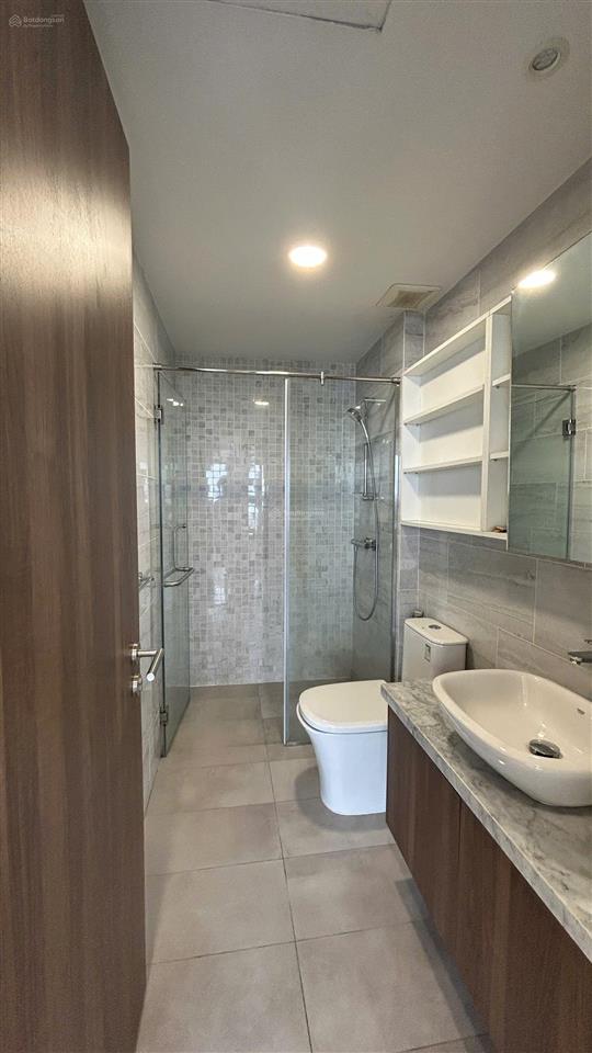 Cho thuê căn hộ 3pn, nt cơ bản, 2wc, 115m2, chỉ 23 triệu ở park legend, tân bình, hcm