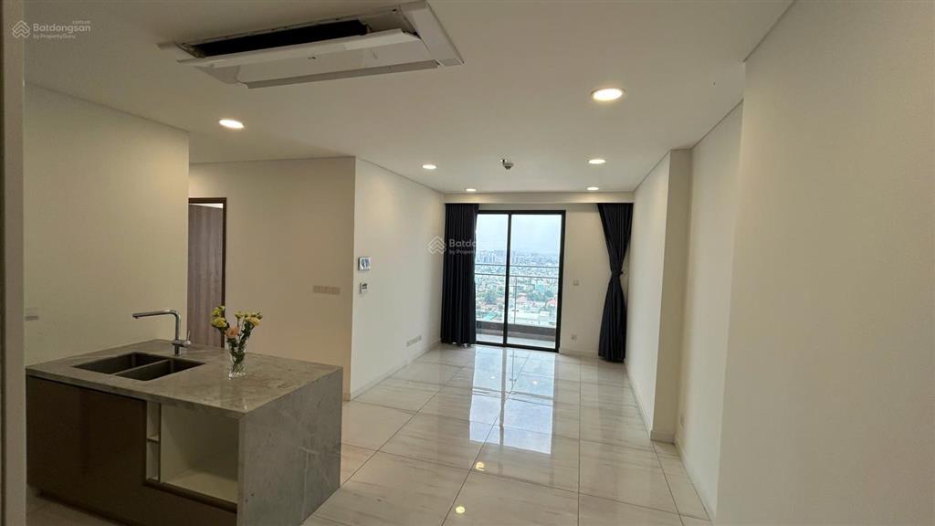 Cho thuê căn hộ 3pn, nt cơ bản, 2wc, 115m2, chỉ 23 triệu ở park legend, tân bình, hcm