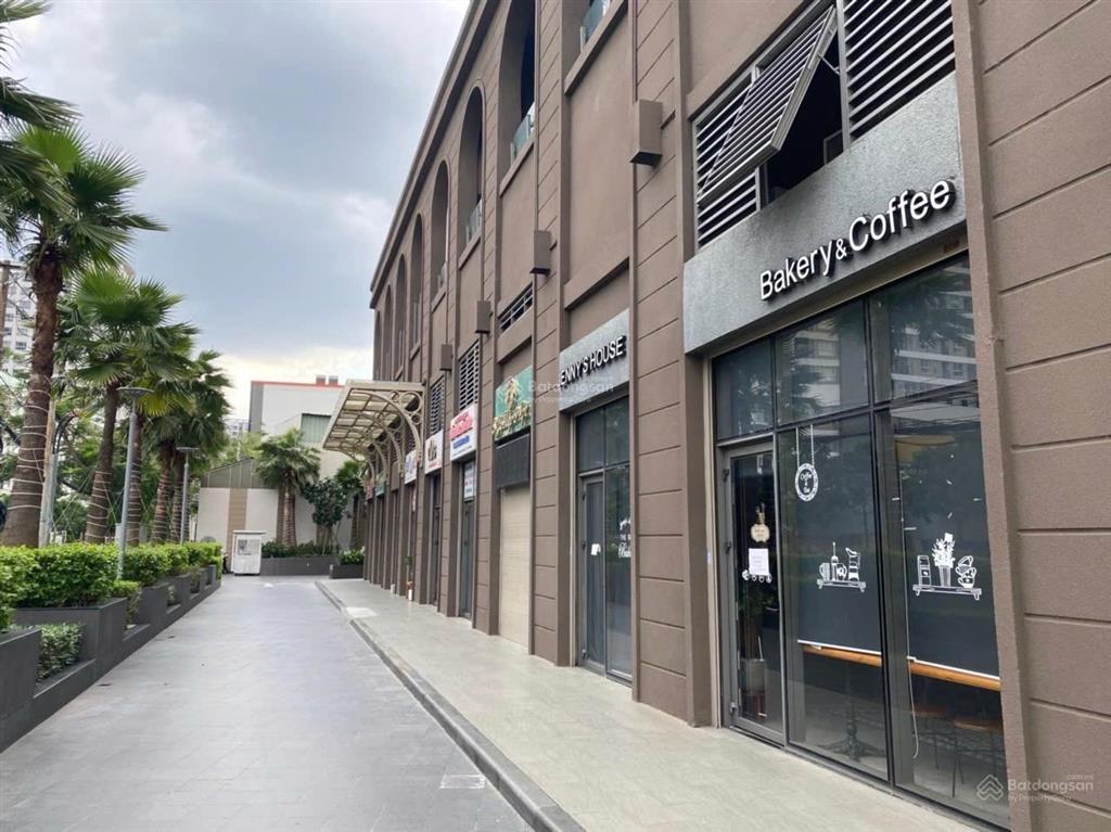 Shophouse garden gate 32m², giá 3.6 tỷ, nội thất cơ bản, pháp lý rõ ràng