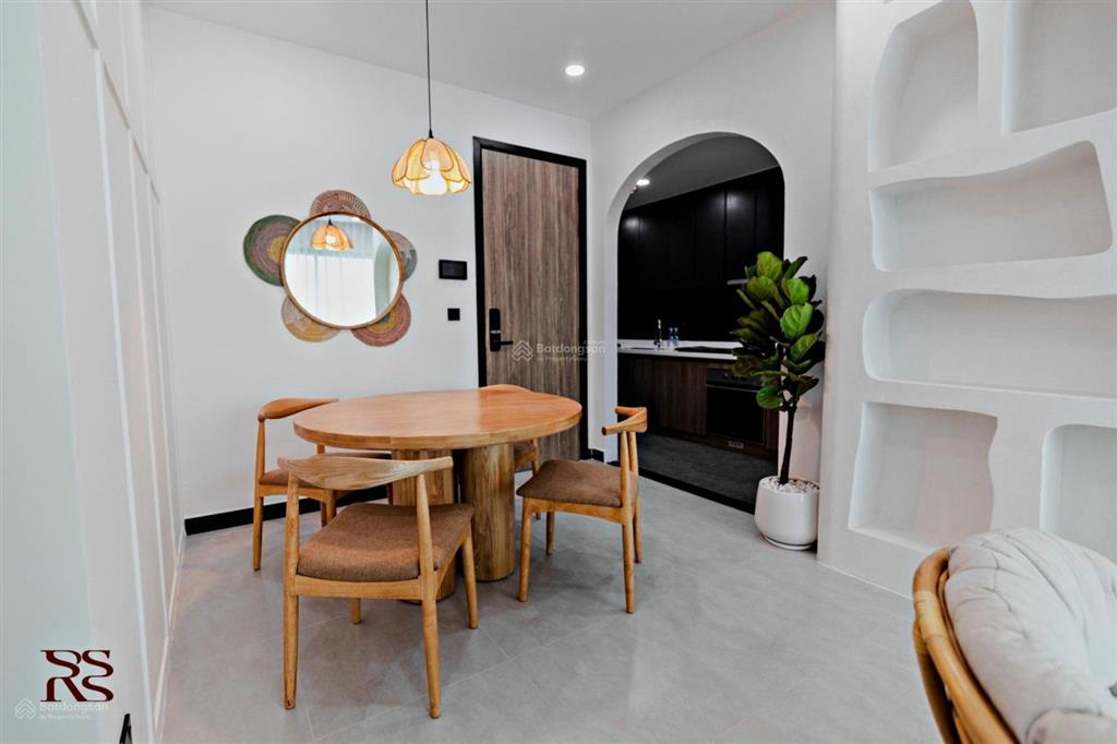 Mình cần bán gấp, giá cắt lỗ, chung cư oriental plaza, căn 80m2, 2pn, 2wc, full nt, giá 4.7 tỷ
