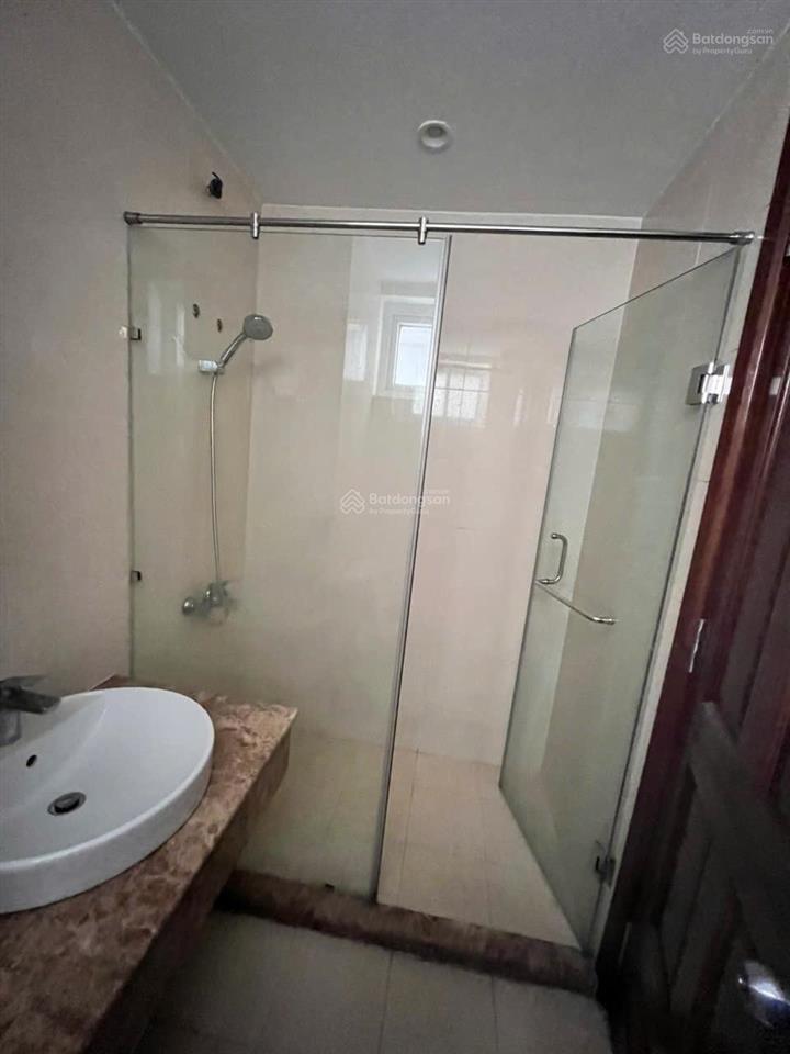 Cho thuê văn phòng tại sky center, 15 triệu, 60m2, tân bình, hcm, nhiều tiện ích  sđt 0778 998 ***