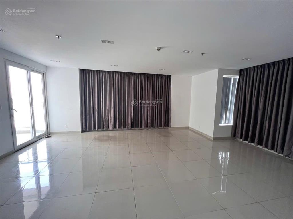 Cho thuê văn phòng tại sky center, 15 triệu, 60m2, tân bình, hcm, nhiều tiện ích  sđt 0778 998 ***