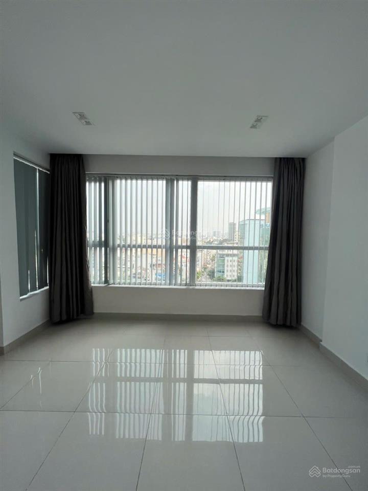 Cho thuê văn phòng tại sky center, 15 triệu, 60m2, tân bình, hcm, nhiều tiện ích  sđt 0778 998 ***
