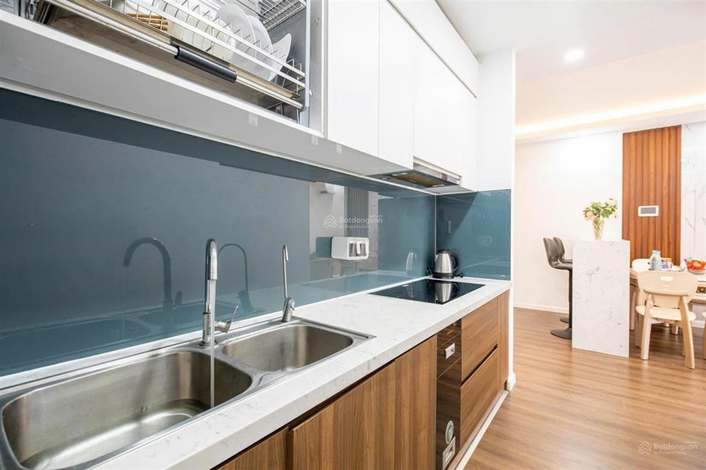 Cho thuê ch the gold view, 18 triệu vnd, 110m2, 3pn, 2wc tại bến vân đồn, q4, hcm