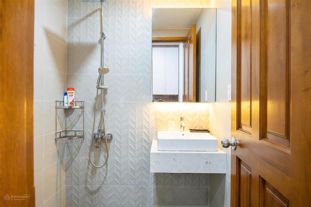 Cho thuê ch the gold view, 18 triệu vnd, 110m2, 3pn, 2wc tại bến vân đồn, q4, hcm