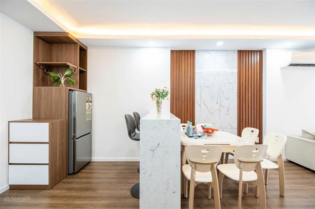 Cho thuê ch the gold view, 18 triệu vnd, 110m2, 3pn, 2wc tại bến vân đồn, q4, hcm