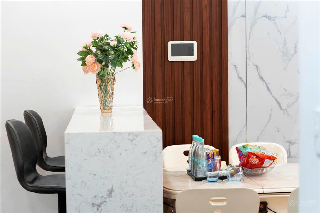 Cho thuê ch the gold view, 18 triệu vnd, 110m2, 3pn, 2wc tại bến vân đồn, q4, hcm