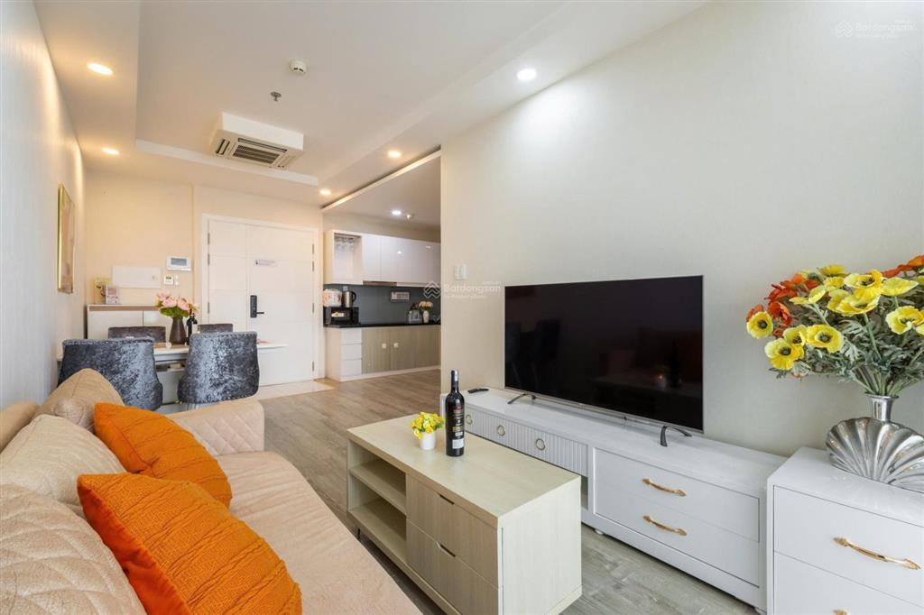 Giá quá rẻ cho thuê ch grand riverside, 13,5 triệu, 50m2, 1pn + 1wc, nội thất đầy đủ.