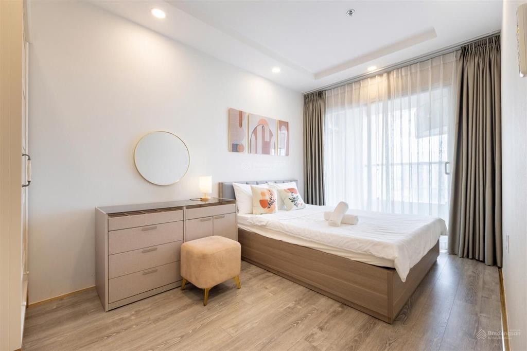 Giá quá rẻ cho thuê ch grand riverside, 13,5 triệu, 50m2, 1pn + 1wc, nội thất đầy đủ.
