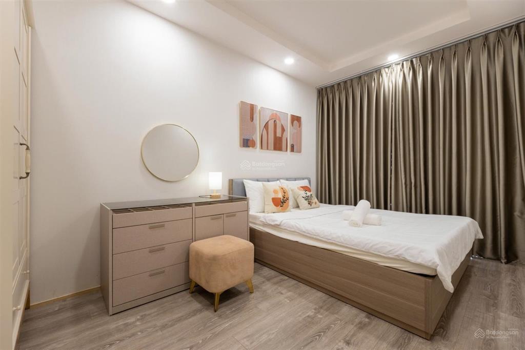 Giá quá rẻ cho thuê ch grand riverside, 13,5 triệu, 50m2, 1pn + 1wc, nội thất đầy đủ.