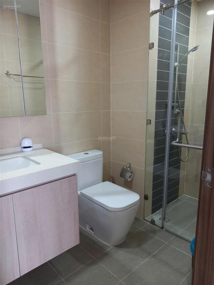 Cho thuê cc hùng vương plaza, 18 triệu, 130m2, 2pn, 2wc, giá cực chất