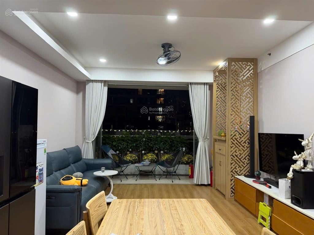 1pn đẹp xuất sắc cho thuê tại sky center, 13,5 triệu, 50m2  gấp 0778 998 ***
