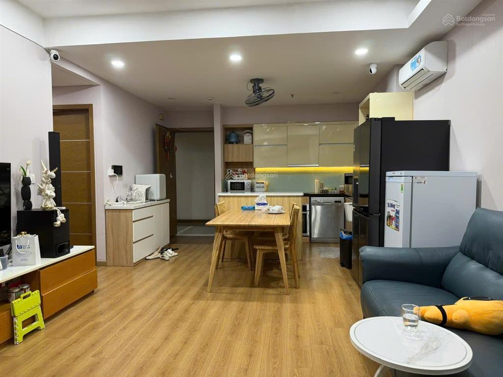 1pn đẹp xuất sắc cho thuê tại sky center, 13,5 triệu, 50m2  gấp 0778 998 ***