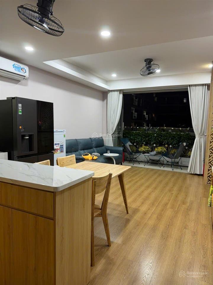1pn đẹp xuất sắc cho thuê tại sky center, 13,5 triệu, 50m2  gấp 0778 998 ***