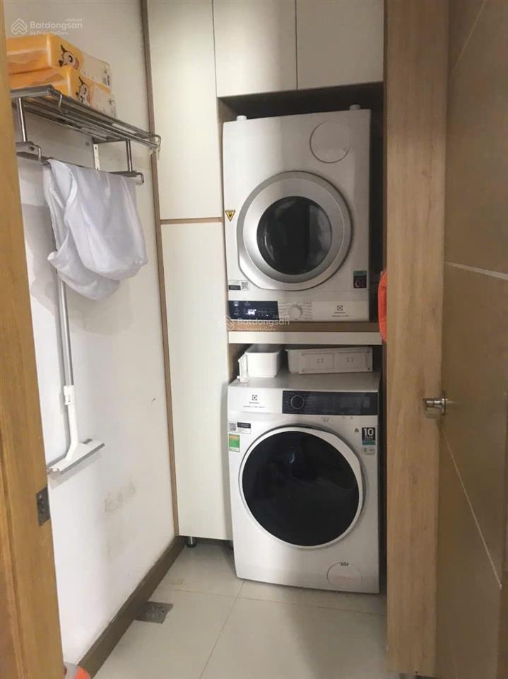 1pn đẹp xuất sắc cho thuê tại sky center, 13,5 triệu, 50m2  gấp 0778 998 ***