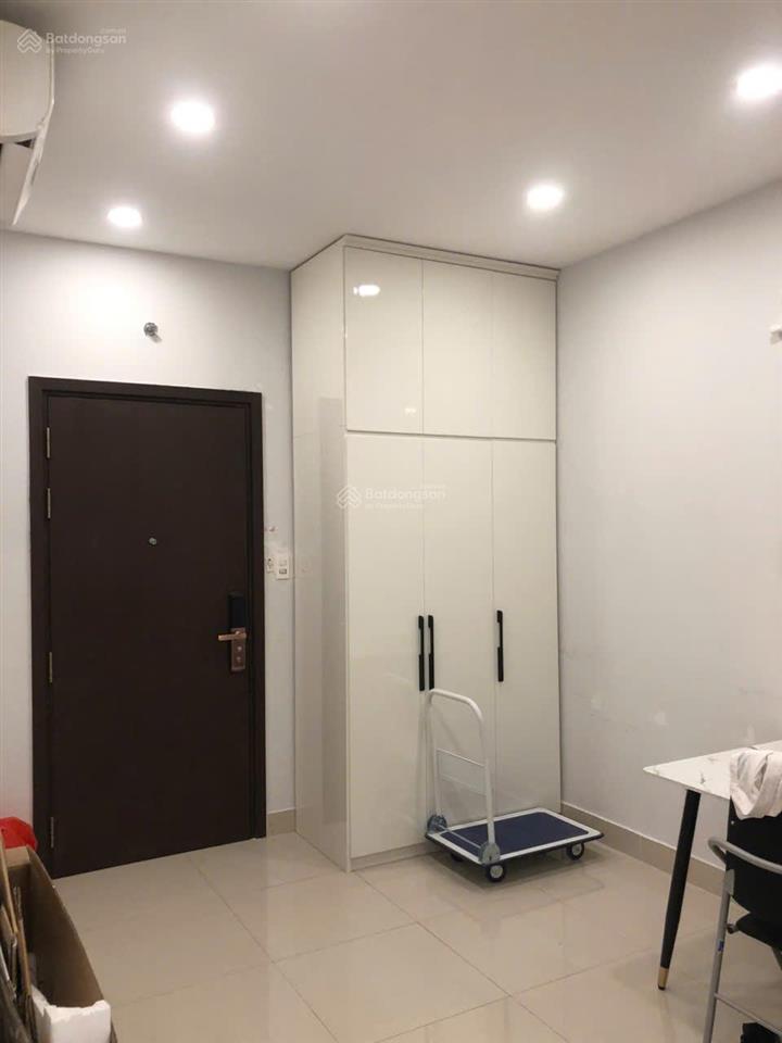 Chính chủ đi mỹ cần bán gấp the prince residence, giá chỉ 3.5 tỷ, 35m2, 1pn, 1wc, sổ hồng.