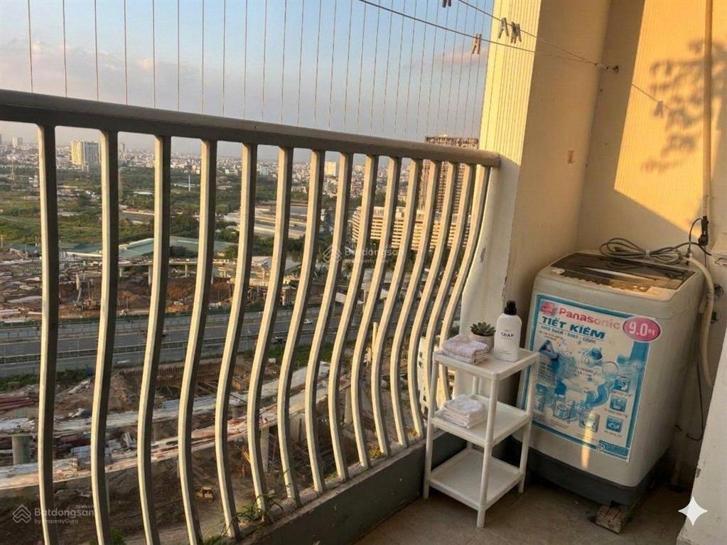 Cho thuê căn hộ 2pn tại gemek tower, 7 triệu, 68m2