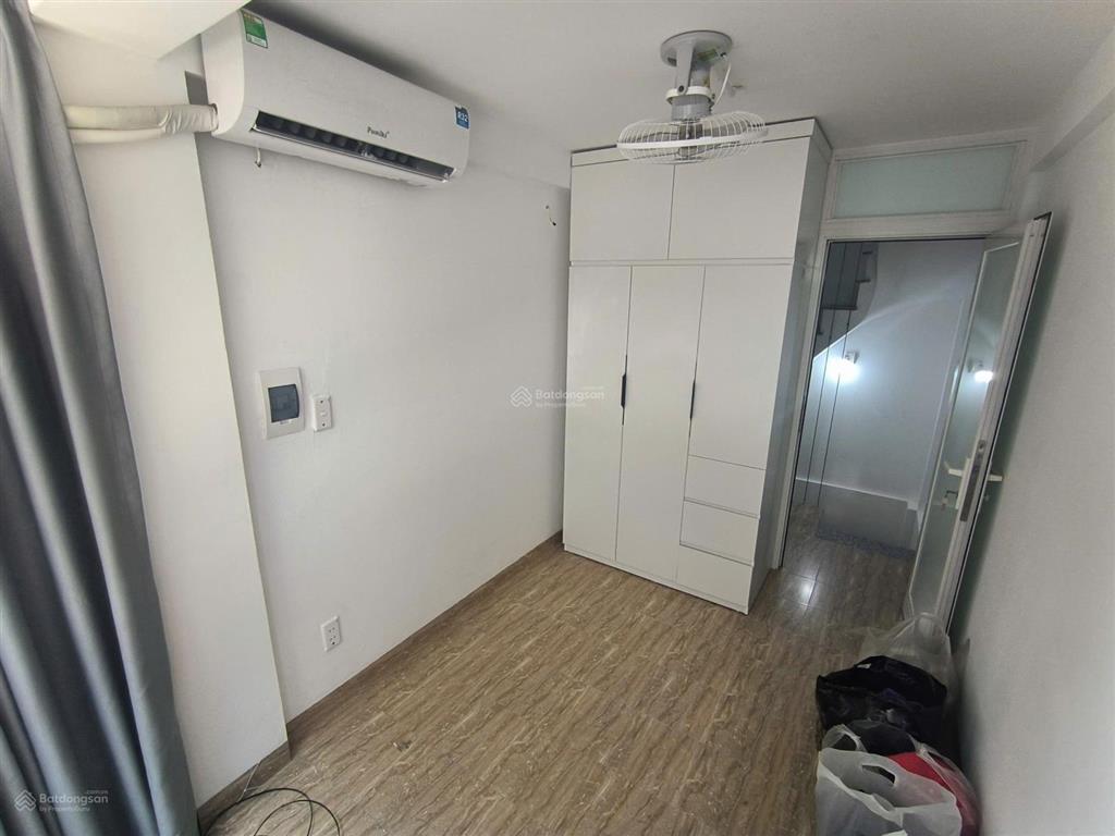 Cho thuê nhà 4 tầng phố đặng thái thân, cạnh nhà hát lớn, cách hồ hoàn kiếm 500 m