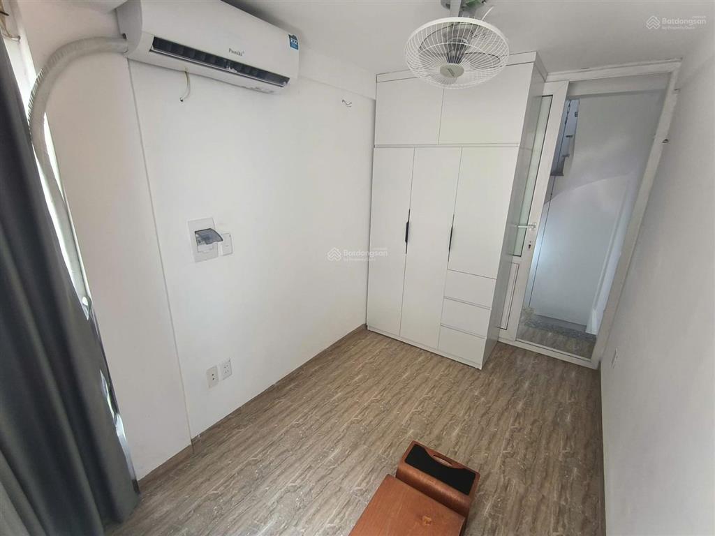 Cho thuê nhà 4 tầng phố đặng thái thân, cạnh nhà hát lớn, cách hồ hoàn kiếm 500 m