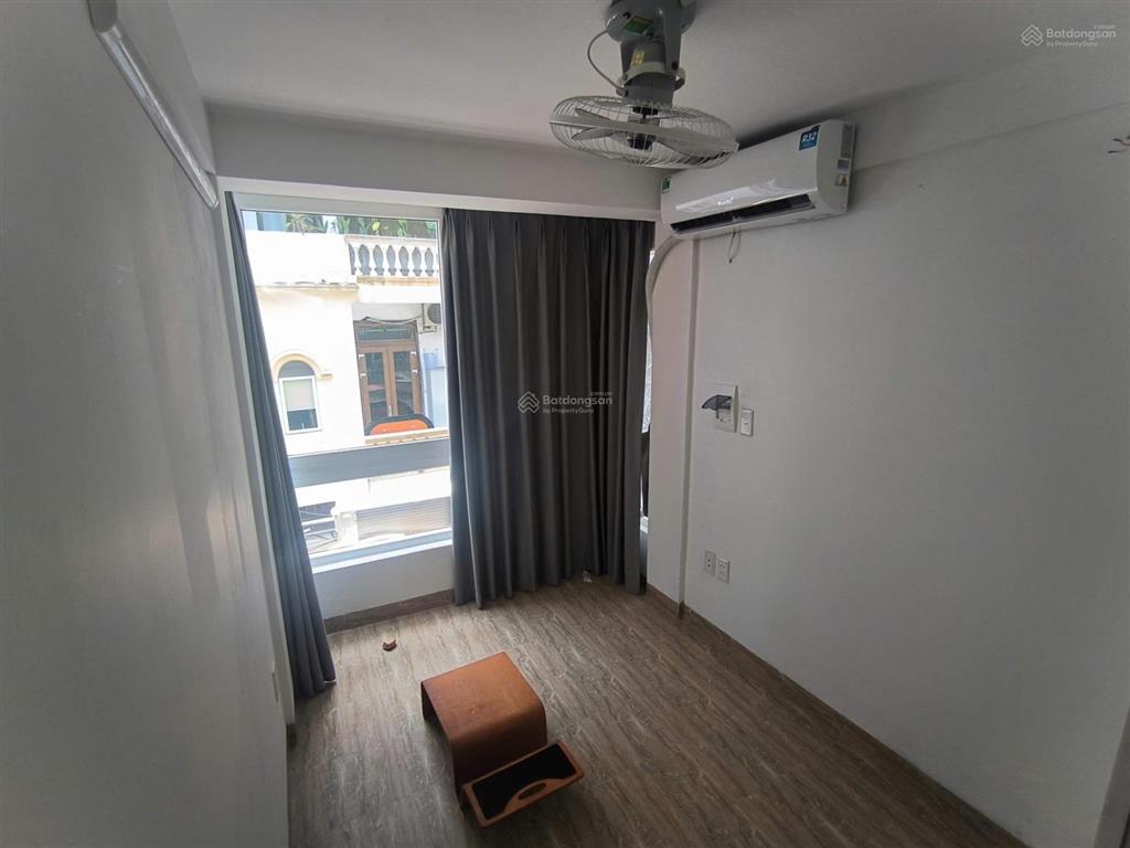 Cho thuê nhà 4 tầng phố đặng thái thân, cạnh nhà hát lớn, cách hồ hoàn kiếm 500 m
