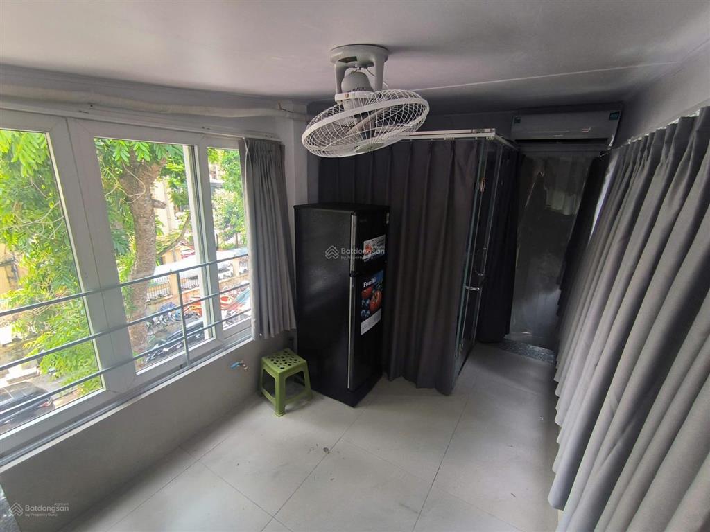 Cho thuê nhà 4 tầng phố đặng thái thân, cạnh nhà hát lớn, cách hồ hoàn kiếm 500 m
